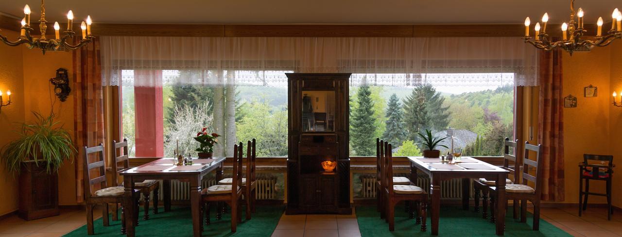 Waldhotel Koenig Von Rom Waldesch Exterior photo